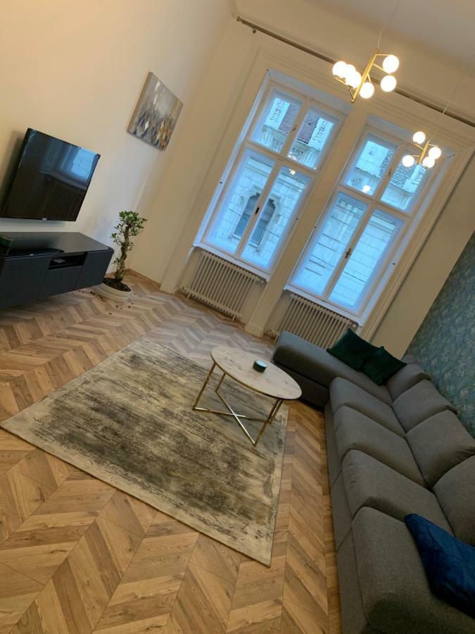 Opera Deluxe Apartment บูดาเปสต์ ภายนอก รูปภาพ